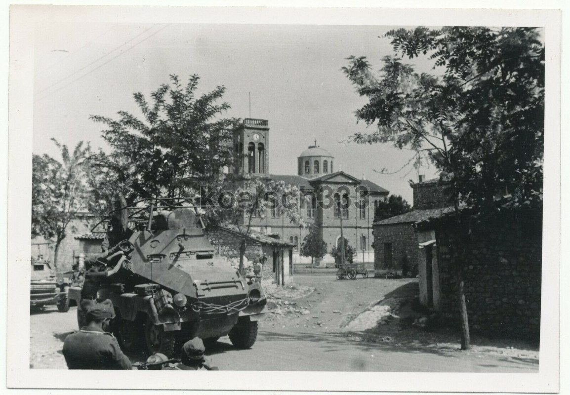Foto Funk Panzerspähwagen der Wehrmacht ! Rad Panzer ! Balkan Ru