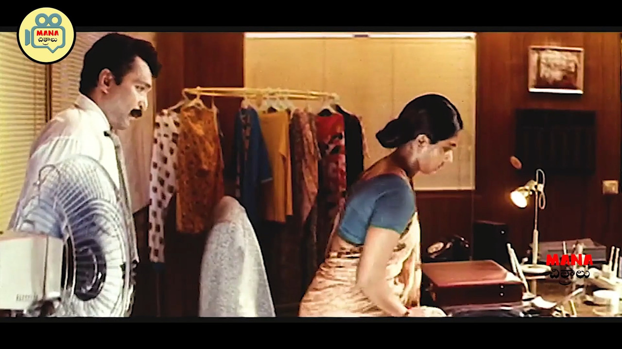 Rohini Navel scene and urvashi big ass in saree-Adavallaku Matrame.mp4_snapshot_00.20.292