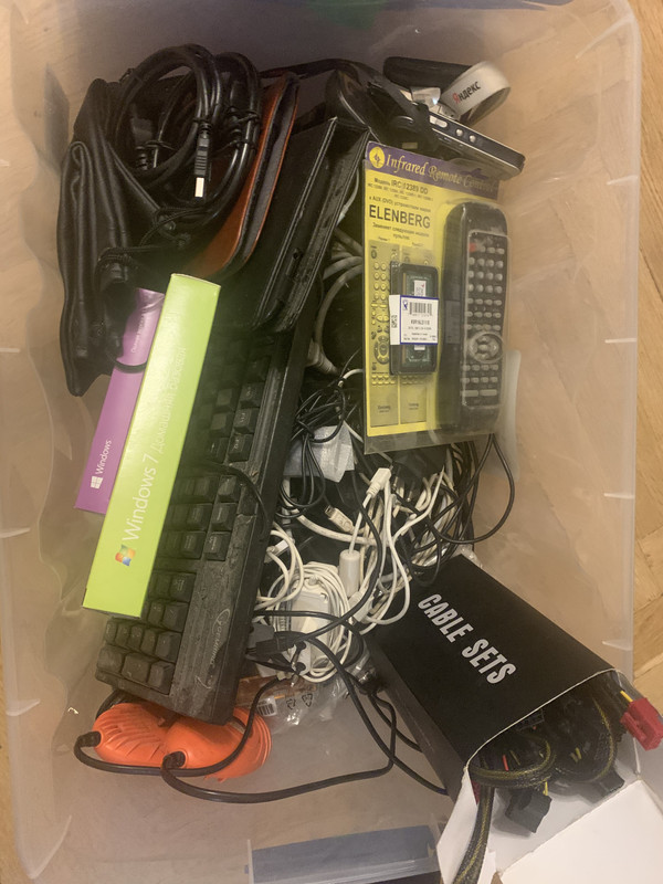 C78FD1AF-44A8-4816-8414-918B027A9C31