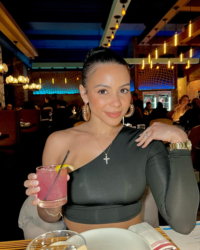 meetthesimmons posts 2024-01-19 18.38 C2Tjx5FuPGY_1_3 420661692_18411284311063017_550542689400903232