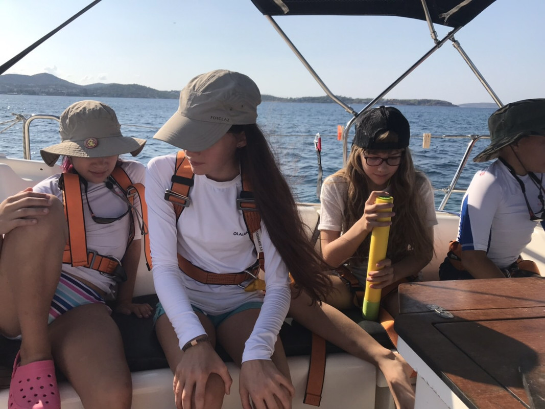 7F71CE21-76C1-40B9-BEB4-020EE4E89061