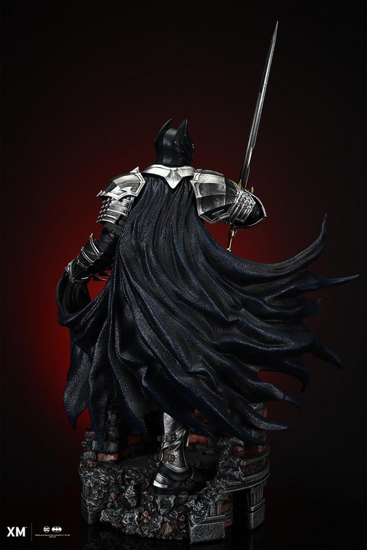 Premium Collectibles : Dark Knights of Steel Bruce Wayne 1/4 Statue  27