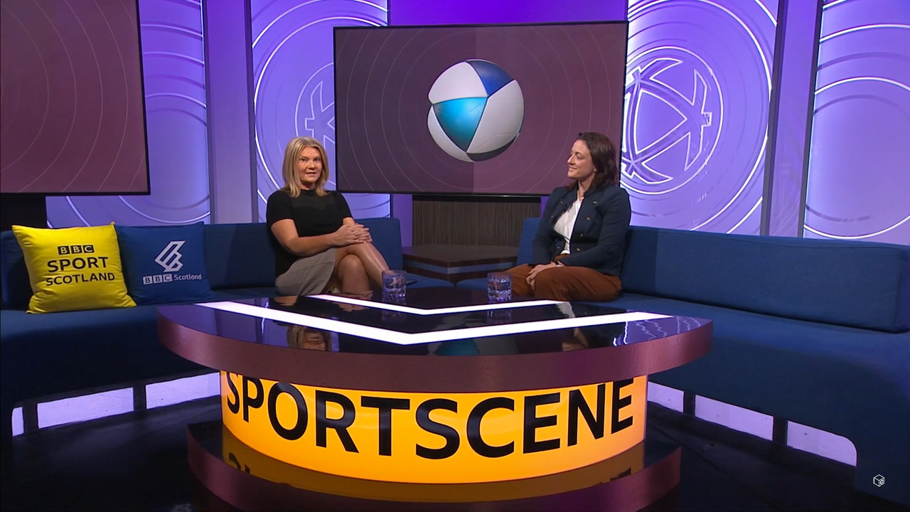 03.06 - 23.10.00 - Sportscene. Jane Lewis presents all the highlights....ts_snapshot_10.06.280