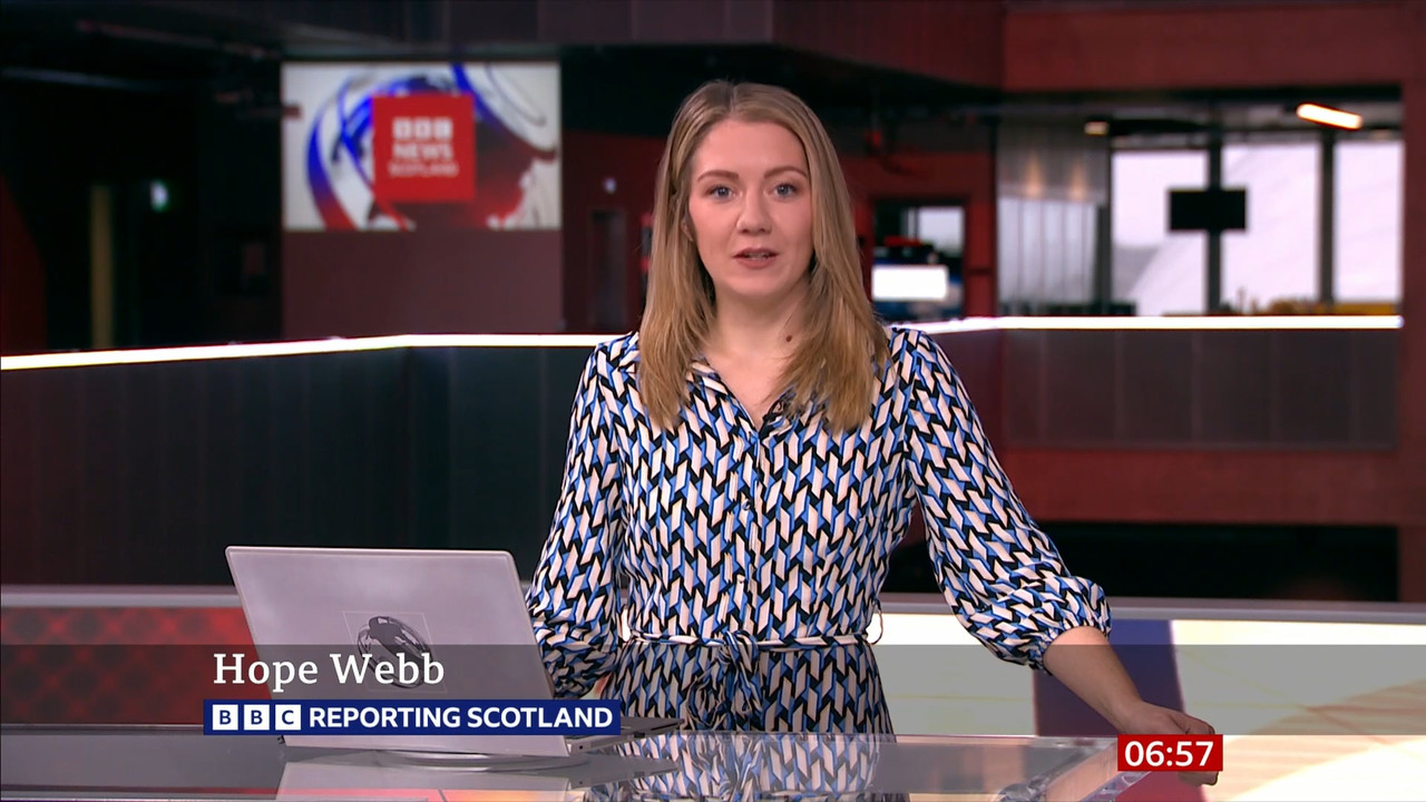 03.20 - 06.00.00 - Breakfast. The BBC's Breakfast programme features ....ts_snapshot_07.54.324