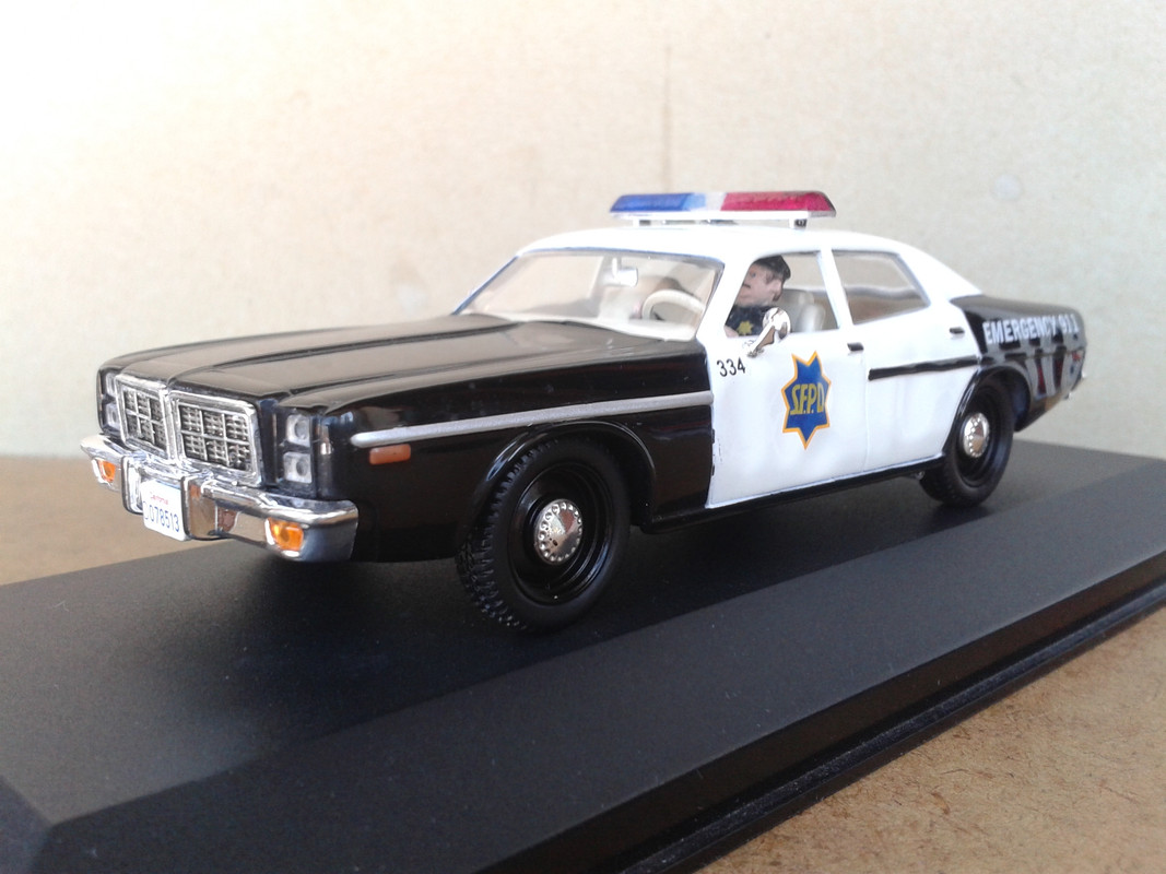 1977 Dodge Mónaco Mk IV Sedan 4 Puertas “Policía de San Francisco” (Universal Hobbies - DelPrado) (4