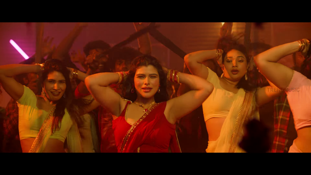 vlcsnap 2025 11 25 23h26m31s738