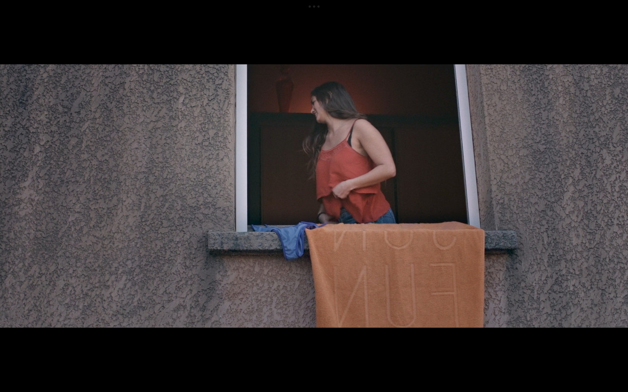 Screenshot_2025-02-13-22-35-48-029_com.mxtech.videoplayer.pro