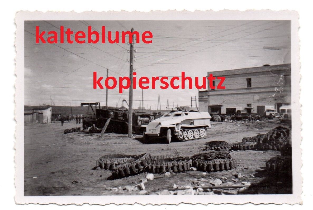 Schützenpanzerwagen mit PAK oder Flak Geschütz,