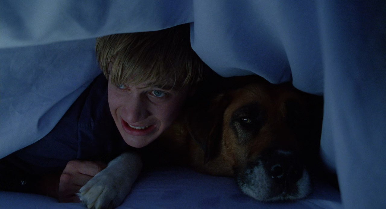 Idle Hands 1999 (1080p x265 10bit Tigole).mkv_snapshot_00.23.35_