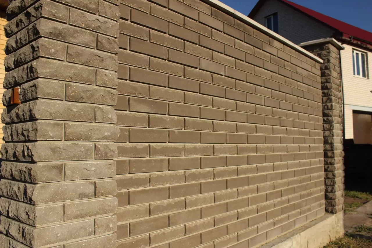 Кирпич колотый облицовочный
