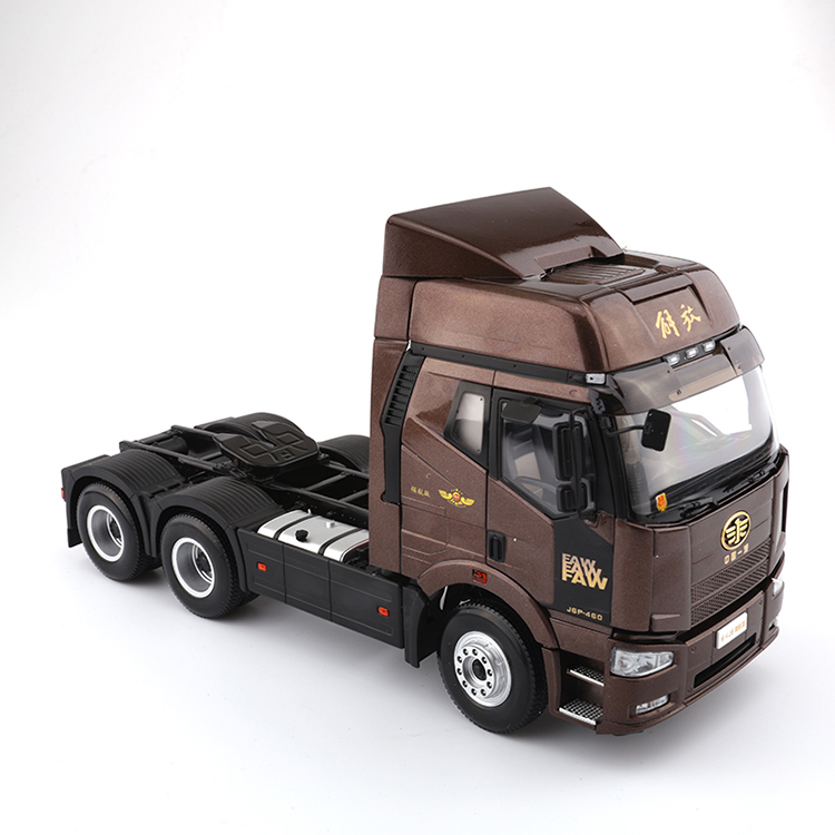 high-quality-1-43-scale-diecast-trucks (1)