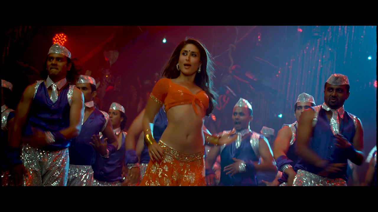 [Image: Kareena-Kapoor-Hot-Halkat-Jawani-From-He...-42-50.jpg]