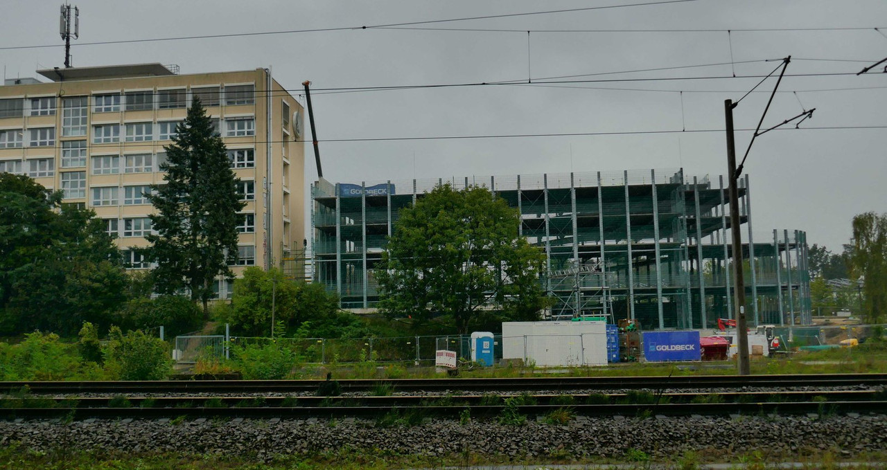 Bild: https://i.postimg.cc/c4vK7S5j/P1230118.jpg
