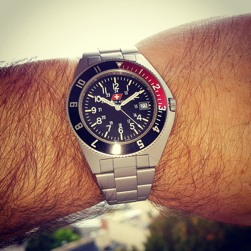 Victorinox Swiss Army HC-1126 (1)