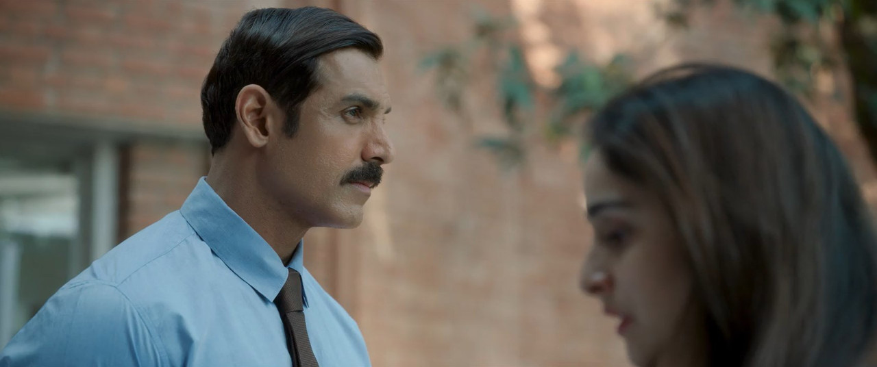 The Diplomat 2025 WebRip [Hindi] 480p, 720p ESub Screenshot