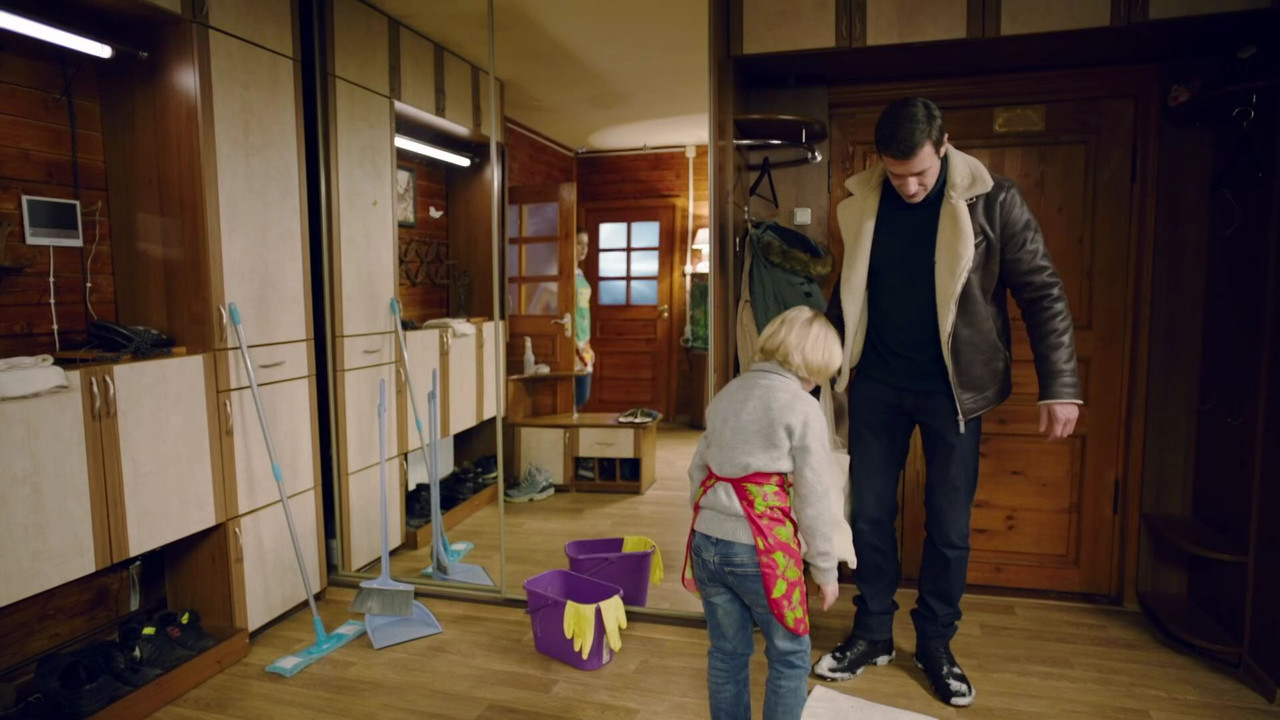 01.Poka.idut.chasy.2023.WEB-DL (1080p)_00_43_08_00_172