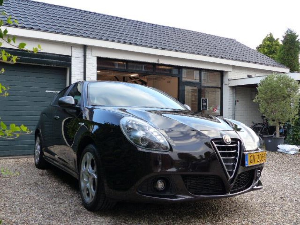 alfa-romeo-giulietta-2-0-jtdm-sprint (4)