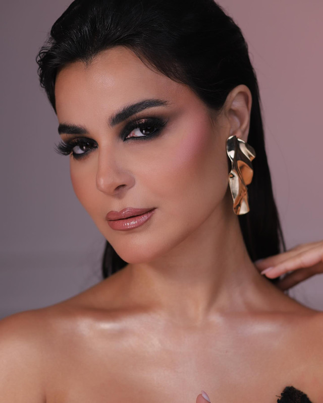 سحر رانيا منصور يملأ المكان بأنوثة طاغية وجمال لا يقاوم! Raniamansourofficial-1718975614463