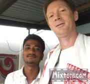 11-Selfie with The Foreigner - 10