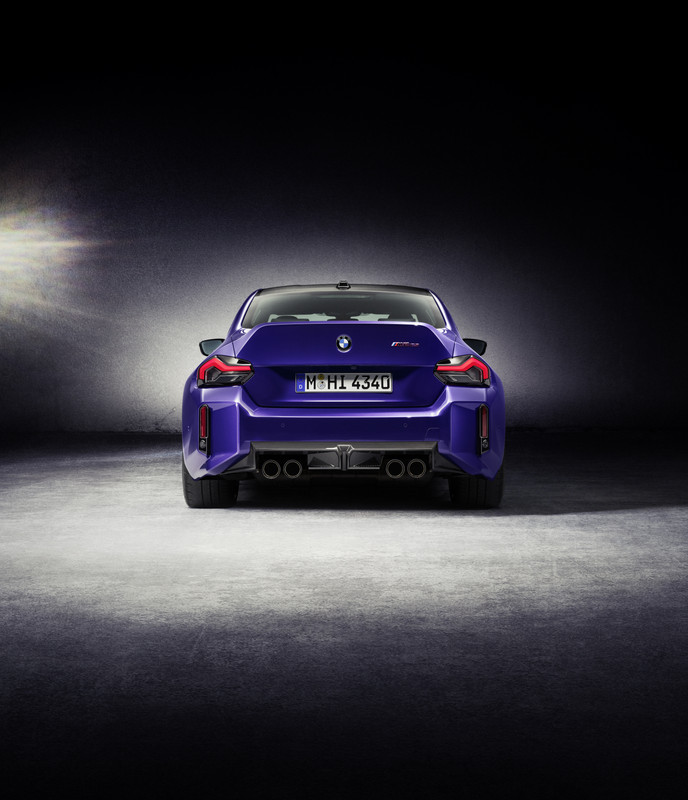 P90600914_highRes_the-new-bmw-m2-cs