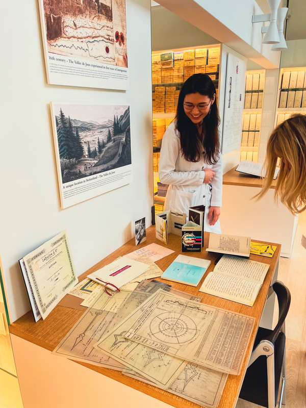 D5194A3B-6968-43A8-BB13-397269FFFBEA