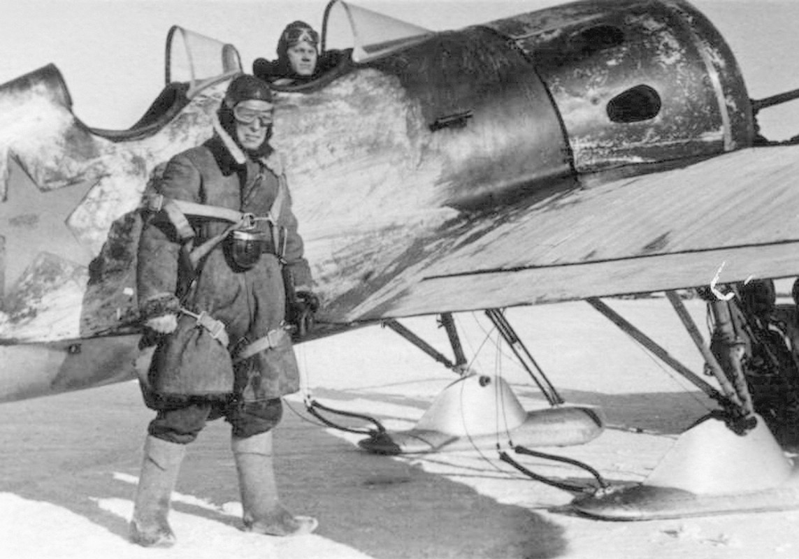 УТИ-4 эскадрильи ГСС В. Шишкине 1942год р-н Белгорода