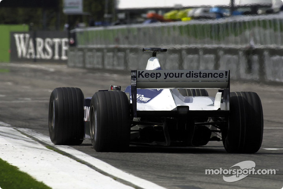 TEMPORADA - Temporada 2001 de Fórmula 1 F1-san-marino-gp-2001-ralf-schumacher-and-the-warning-message