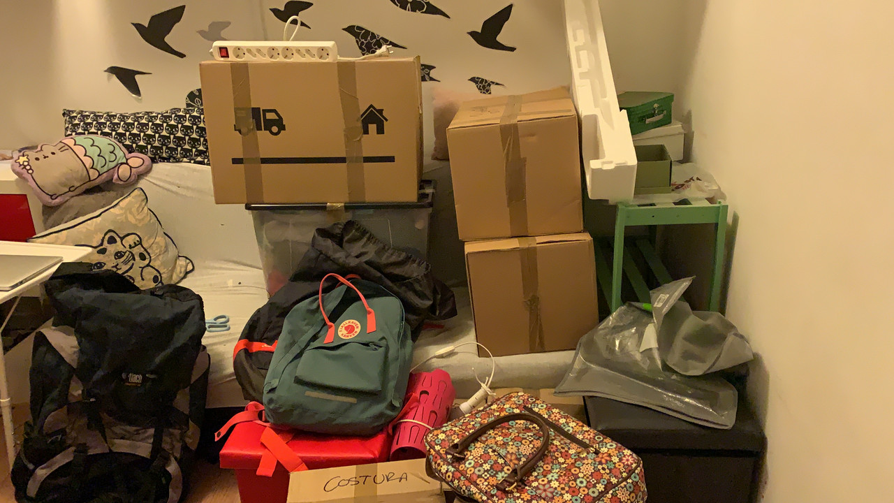 F595AC8A-F99B-4765-B467-451E61741DFF