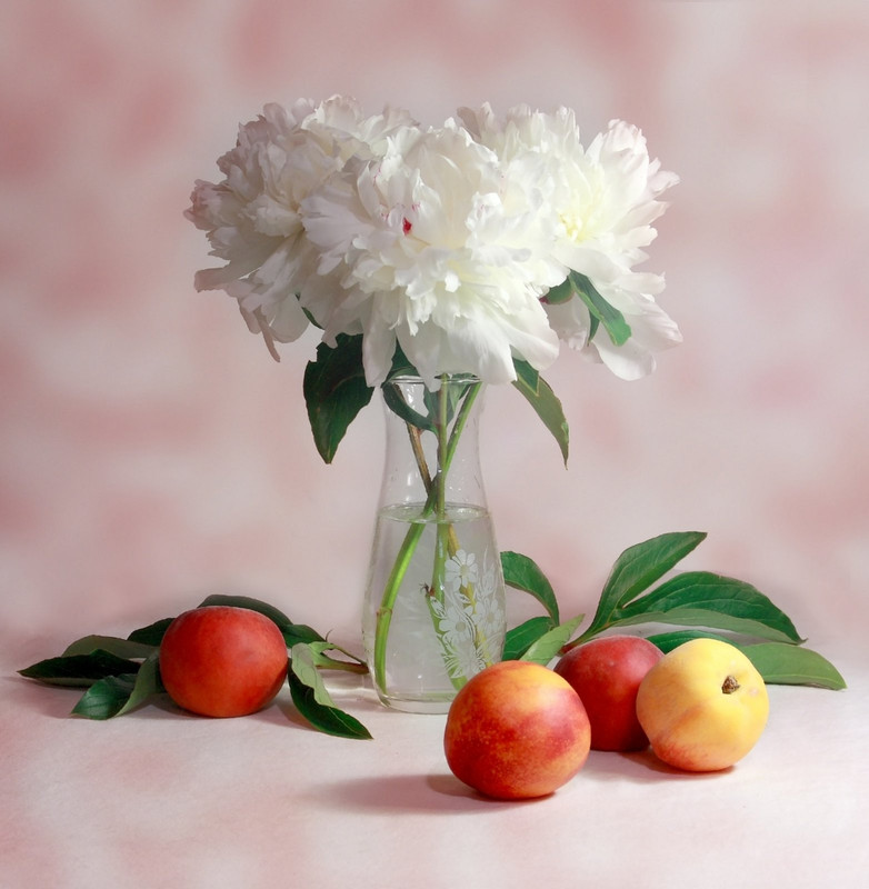 whiteclusterflowersandapples.jpg