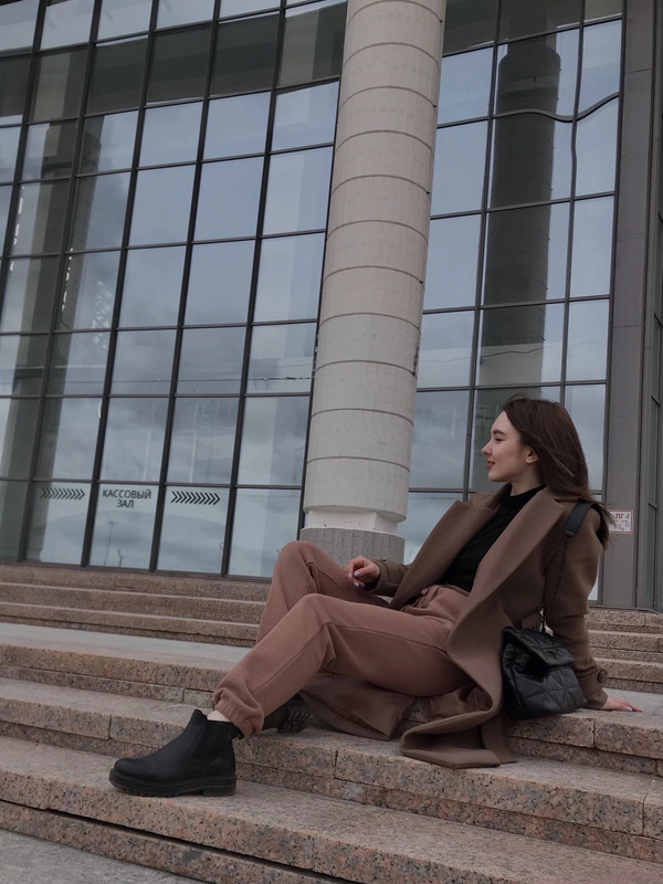 EFD8F6E5-11BB-46C6-8B80-71EC83EBBB4C