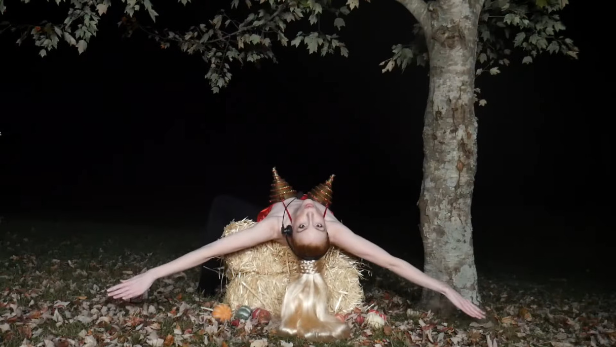 Cones A Hocus Pocus Tribute (and Parody of Madonna's Vogue) - YouTube - 2 06