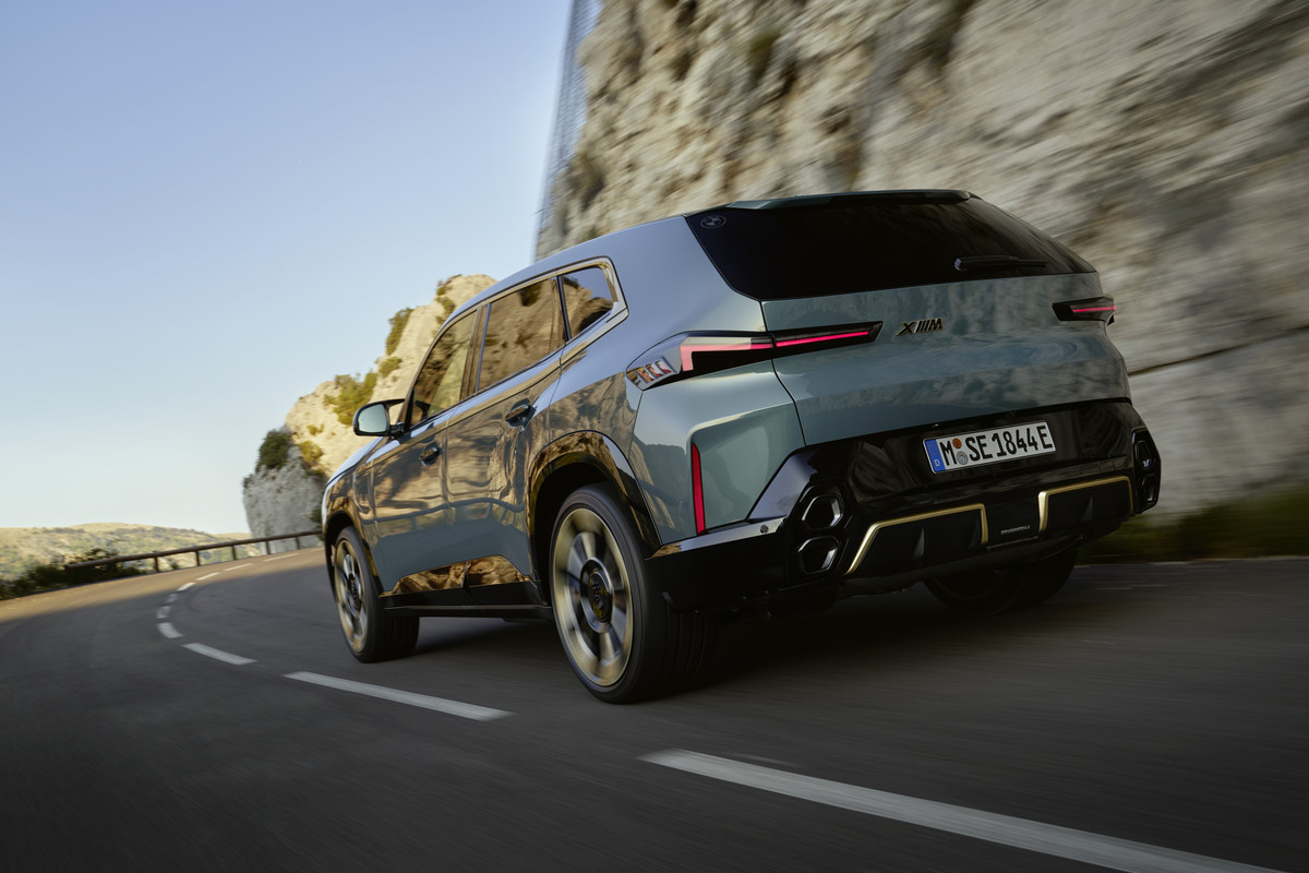 P90478676_highRes_the-first-ever-bmw-x