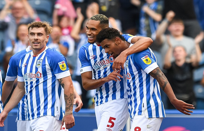 Soi kèo tài xỉu, phạt góc trận Huddersfield vs Leicester City, 01h45 ngày 14/08