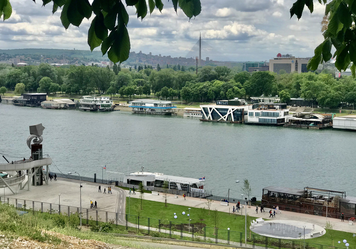 5966EC55-DAA0-44D8-A55E-38BFA9745AB4