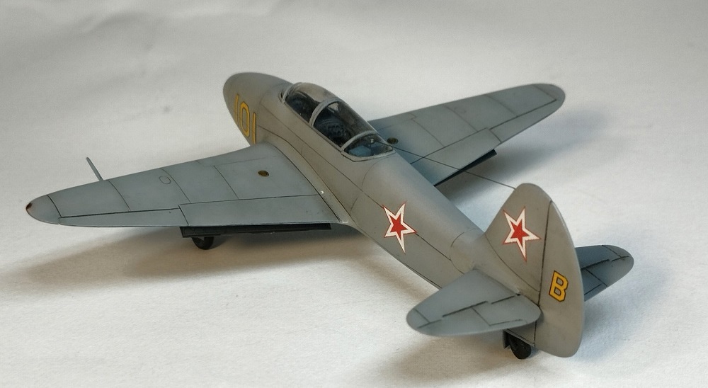  Як-21 Amodel 1/72 W-YRNc4kbuic