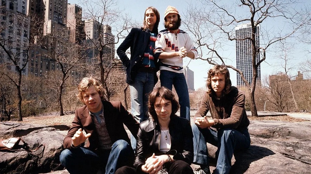 459397552-543592681346496-13972517973464