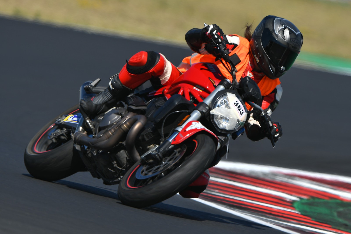 6BB366EE-7BCB-4D74-AACA-60BFE0681C18