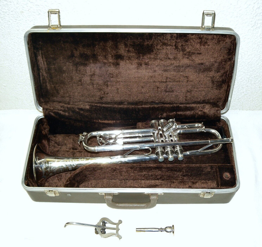 King 1937 Liberty Silvertone trumpet  sn 210902 (1)