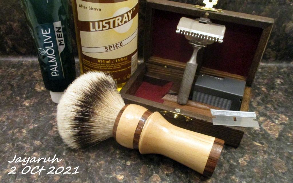 [Image: sos211002.jpg]