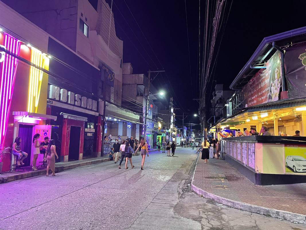 4CEC6D2F-7B79-4869-8F65-5248DAA5115A