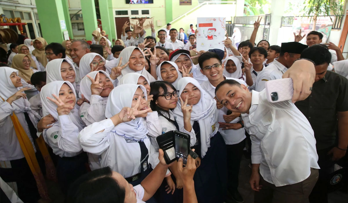 Peran Orang Tua Kunci Sukses MPLS di Surabaya, Kata Eri Cahyadi