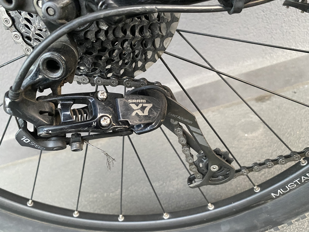 75567391-EA86-4978-B0AE-74D77AED6B47