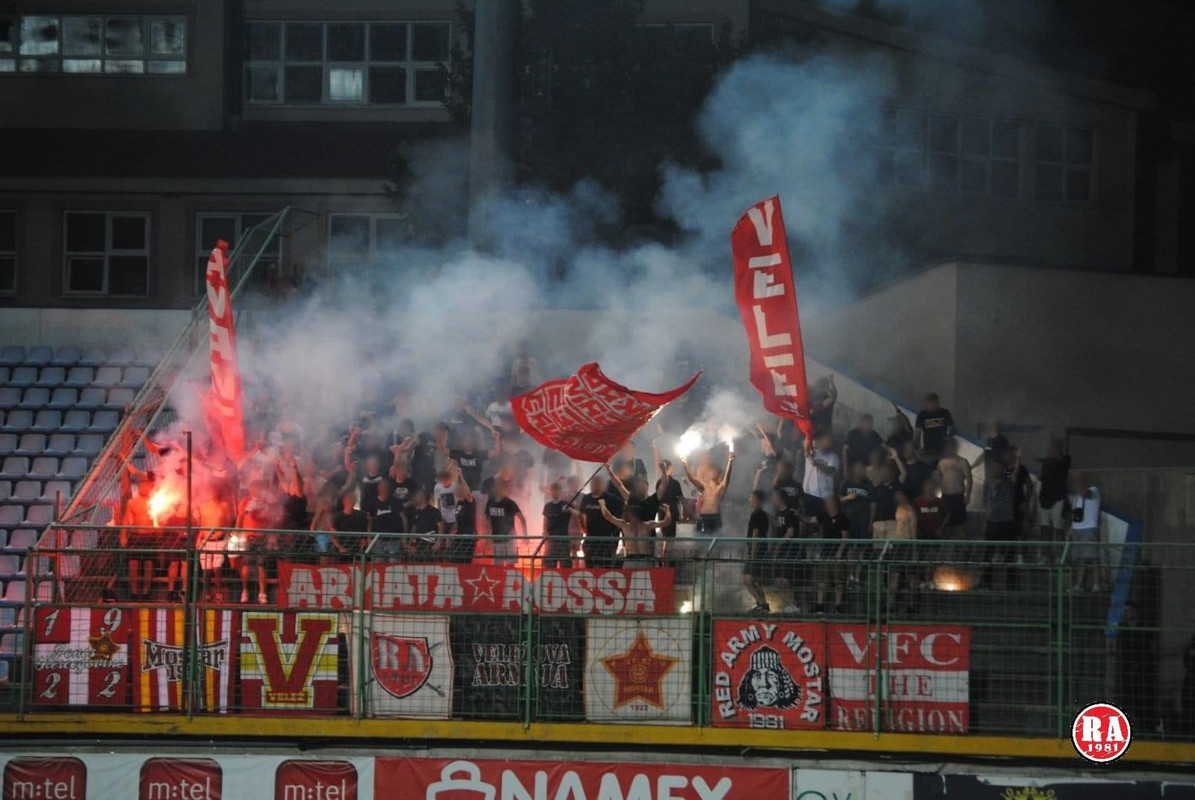 5EB83AB9-F549-4E9A-A2A5-AFD081FBE56F