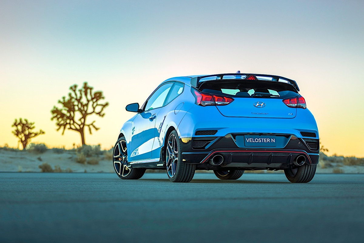 2019 Hyundai Veloster N (1)