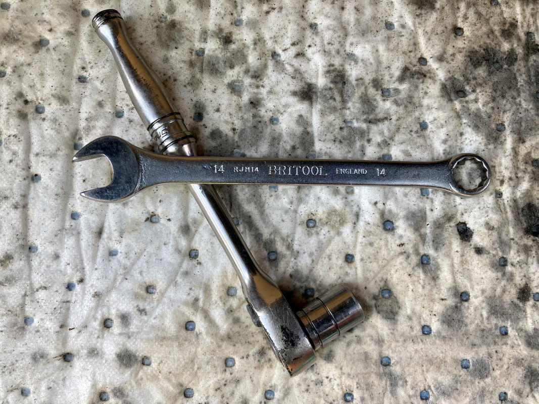 9A4CCC0A-B9C8-4F79-9C79-B46830B08033