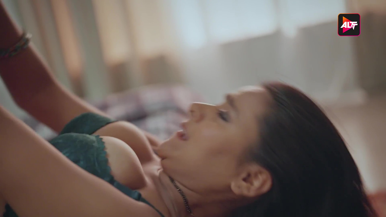 vlcsnap-2025-05-13-01h33m59s252