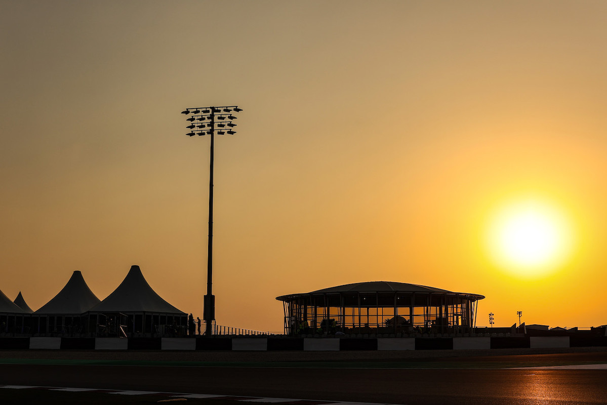 [Imagen: f1-gp-qatar-giovedi-track-walk-139.jpg]