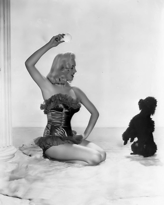 Diana_Dors_a84