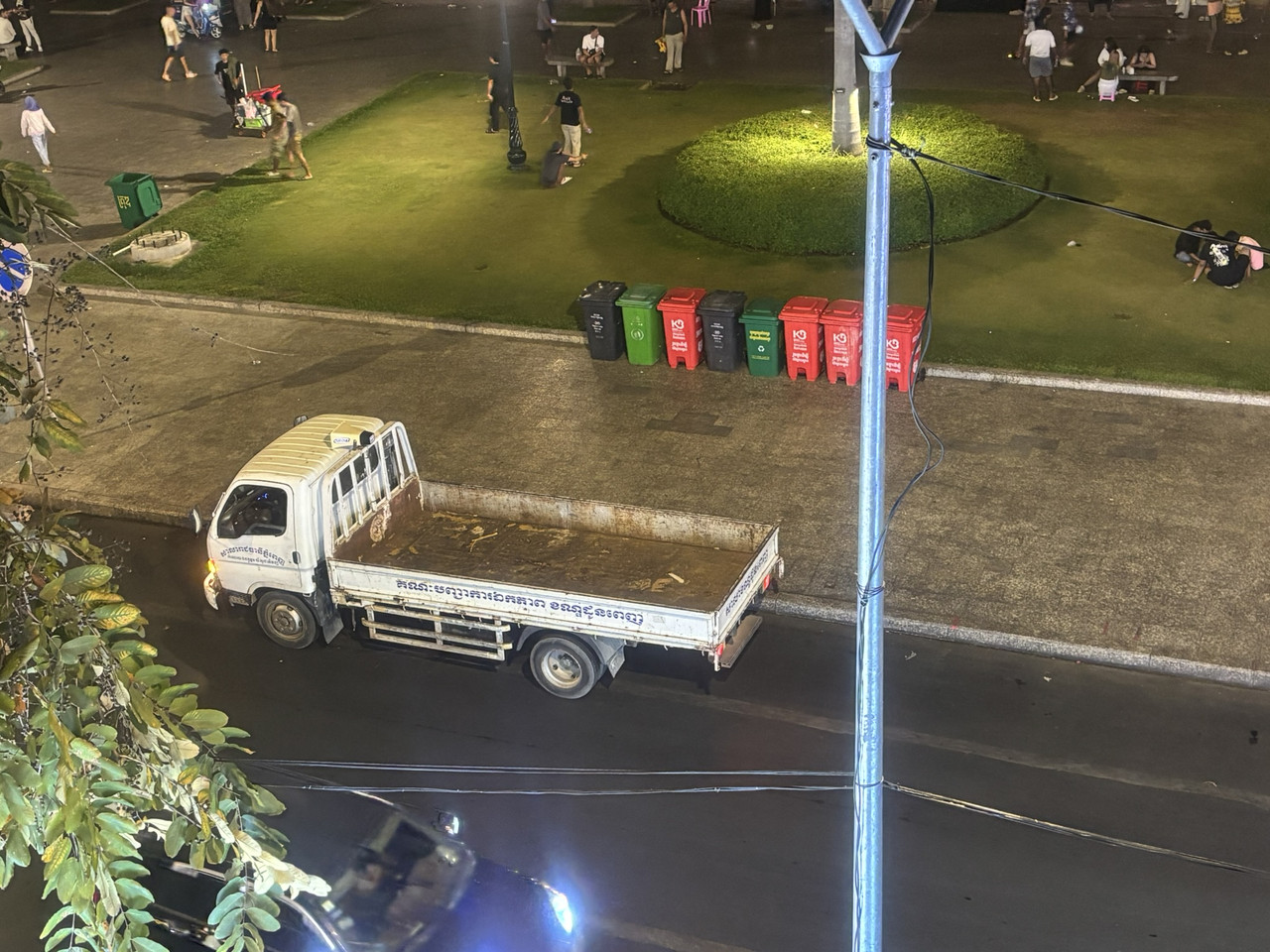 58382923 9EC8 447D AB45 5298F6F2B4B7 1 102 o