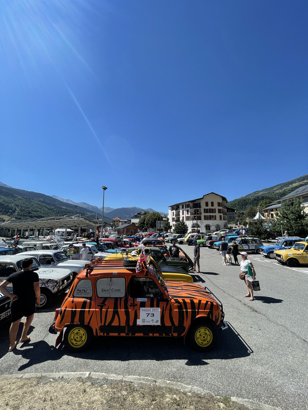 5AA30EB6-550A-4B64-BFEA-3305CFD6F624